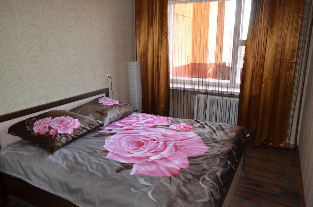 Apartment At Zhukova Street Baranoviçi Dış mekan fotoğraf